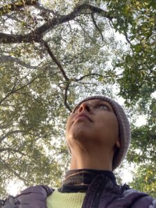Tree gazing - Girl